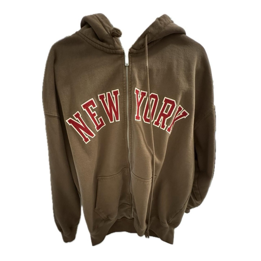 brandy melville: john galt brown and red new york zip up hoodie 🤎❤️